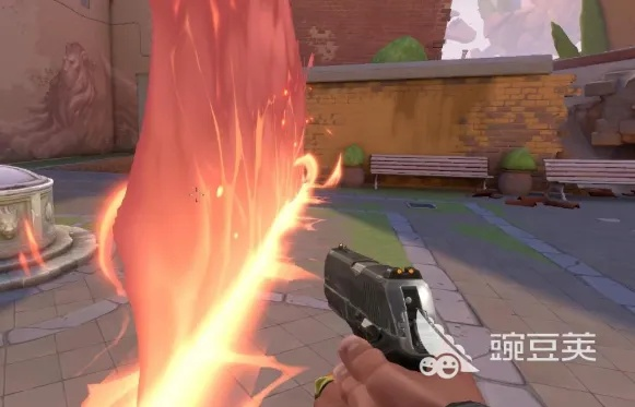 《菲尼克斯火墙神级技巧！瓦罗兰特玩家必学》