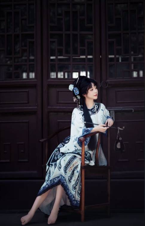 黑神话,悟空萍萍演员慢摇舞视频,能让你心旷神怡?