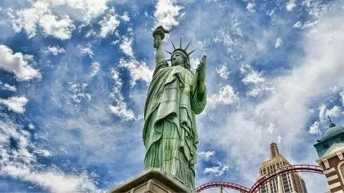 《拯救90亿升油！主机销量惊人，可买5555自由女神像》