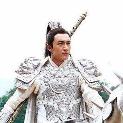 《崛起3.0新怪物挑战！弩猎技巧与神装解析》