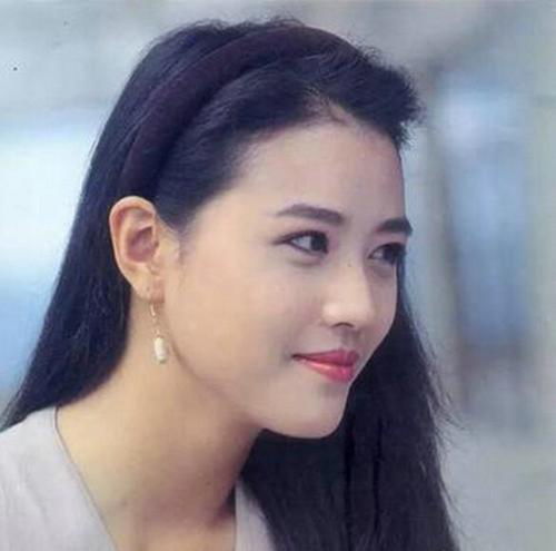 90年代经典游戏明星：那些时代的俊男靓女面孔