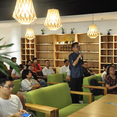 《孤岛惊魂5》发布会狗狗闪耀，成现场最抢眼明星