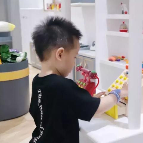 《模拟人生4冰酷厨房》深度评测：探秘冰酷厨房，游戏体验升级！