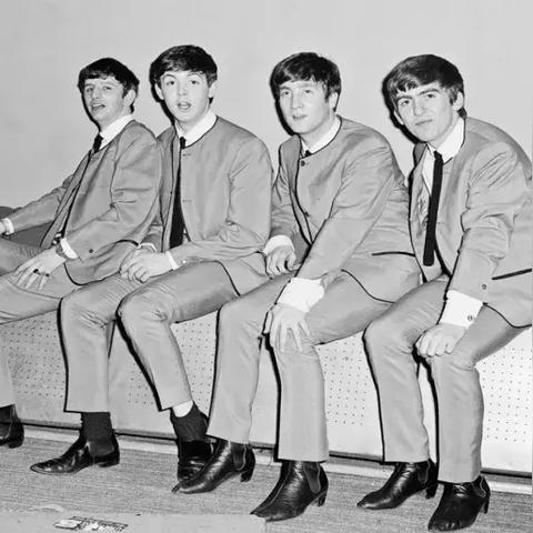 《植物大战僵尸3》15关女王攻略：轻松击败不朽女王，掌握胜率新技巧