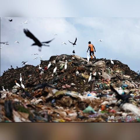 《星空拾荒技能揭秘：探索宇宙宝藏的必备利器》