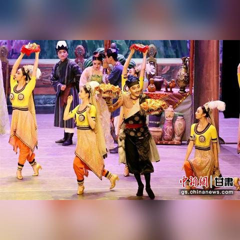 《暗黑破坏神：不朽》联动《魔兽世界》神器武器幻化，经典再现，独家外观体验！