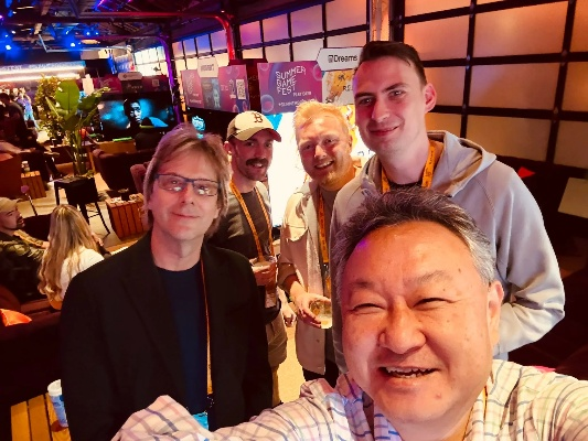 索尼传奇高管吉田修平离职，31年辉煌生涯落幕，揭秘游戏界新篇章