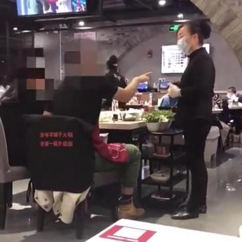 开发者急速致歉！差评风波后，中国玩家热议游戏改进策略