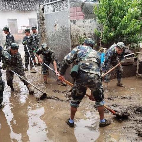 《时光幸存者》Steam新游,动作冒险巅峰,时代名人加盟,体验独特幸存之旅 《时光幸存者》Steam新游,动作冒险巅峰,时代名人加盟,体验独特幸存之旅