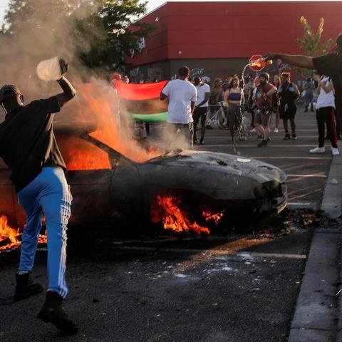 任天堂Switch助力FBI，破解谜题找回失散少女，揭秘游戏中的正义之旅