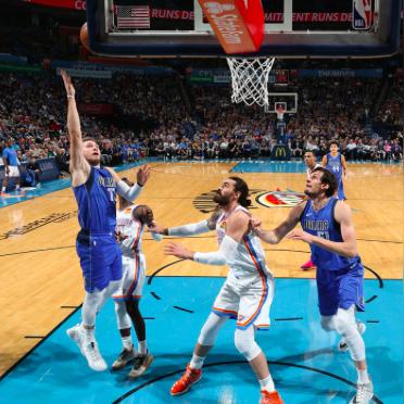 《NBA2K17》MT运球抢断技巧解析+钻石球员阵容推荐 《NBA2K17》MT运球抢断技巧解析+钻石球员阵容推荐