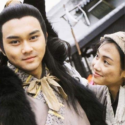 《明末渊虚之羽》侠客套装属性揭秘！独家获取攻略，助你轻松升级！