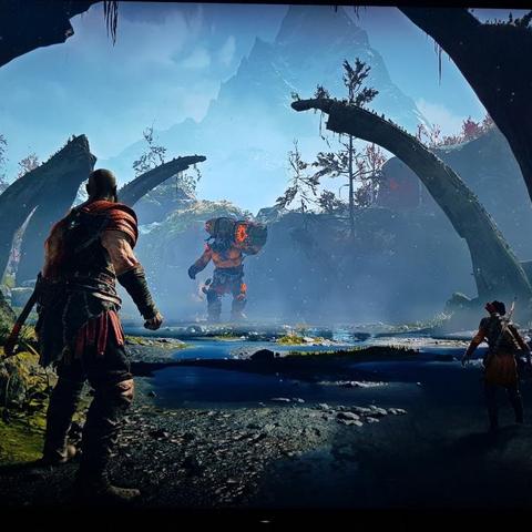 《战神4》销量霸榜，连续两周领跑Steam，玩家热议新巅峰