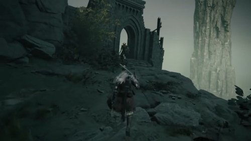 《艾尔登法环》全新演示：强大骑士敌人震撼登场，揭秘神秘力量！