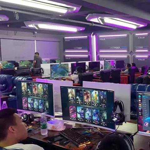 《网咖模拟器2》中文版全新上线，体验沉浸式电竞盛宴