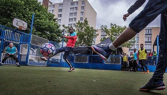 环球街头足球盛宴，炫技新高度体验！