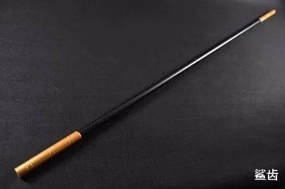 烧火棍也能称霸战场？揭秘朴素武器的不凡实力