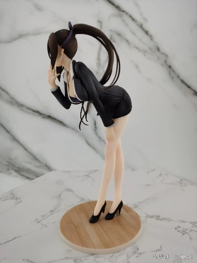 《刀锋对决EX》咲夜手办性感俯身，教师形象魅力四溢