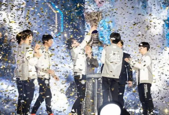 首夺LPL荣耀!IG2019春季赛巅峰荣耀再创新高 首夺LPL荣耀!IG2019春季赛巅峰荣耀再创新高