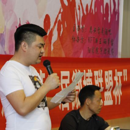 《英雄联盟》策划微博大揭秘：创新视角探秘幕后！