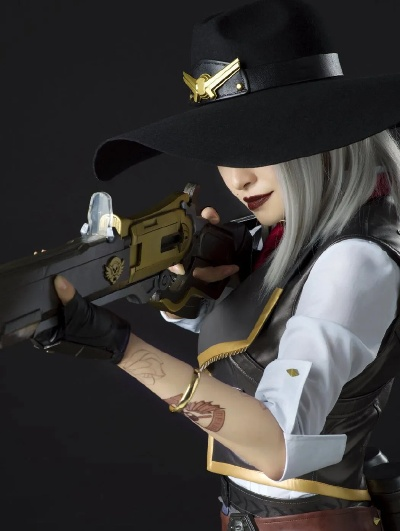 艾什御姐魅力全解析：揭秘射击女神五大绝技