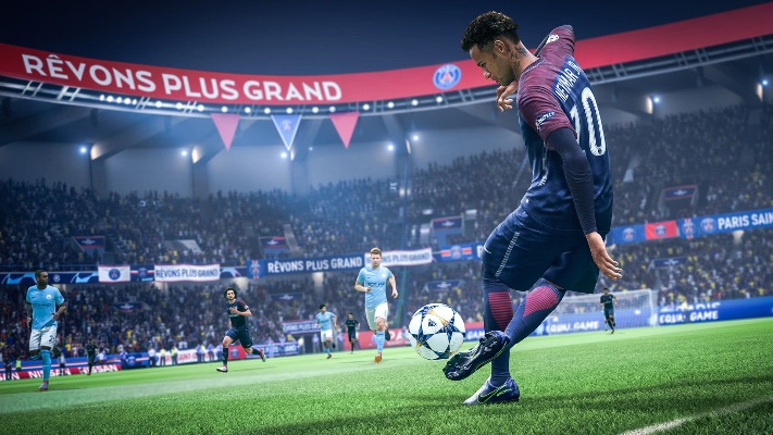 足球荣耀对决，何来勇气先发制人？《实况2019》笑傲《FIFA19》新篇章