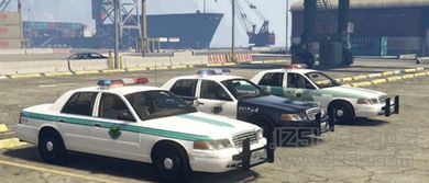 《侠盗4》巨鸭警车秀,市民惊慌失措! 《侠盗4》巨鸭警车秀,市民惊慌失措!