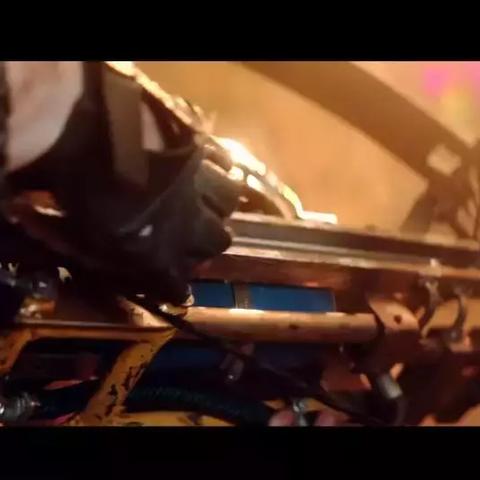 《孤岛惊魂5》DLC“黑暗时刻”发布日期意外曝光! 《孤岛惊魂5》DLC“黑暗时刻”发布日期意外曝光!