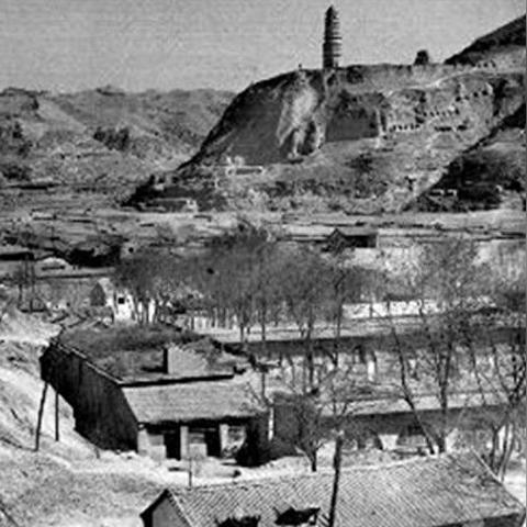 绝密暗杀：消音手枪制胜50vs50战场新法则