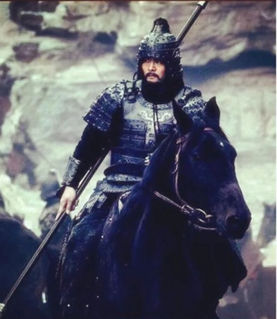 巨斧重铠张辽威风显神威