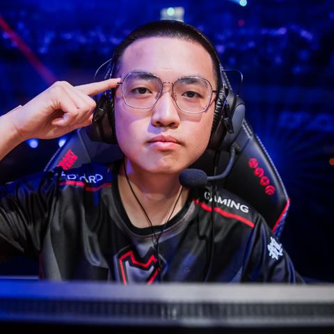 《无畏契约》精准操控指南：高效替换准星技巧解析