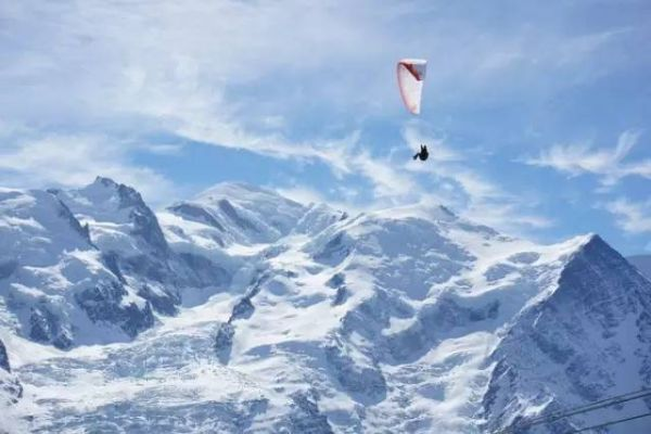 阿尔卑斯巅峰滑雪公测，全新极限体验来袭