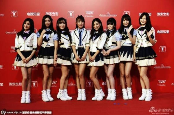 《夏日课堂》深度解析：清纯学生妹的宅心体验新视角