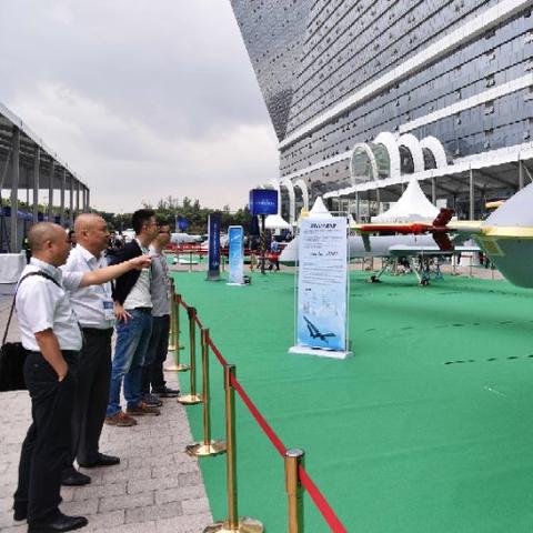 《彩虹六号奇美拉特工：无人机+纳米机器人新玩法揭秘》