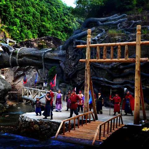 《交错战线》碎星虚影攻略：全关卡绝密走法揭秘新解