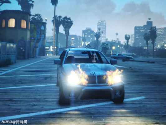 绝美风光尽收眼底，GTA5驾车寻艳景震撼呈现