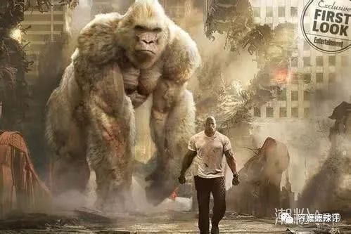 猛犸巨兽狂暴撞击，轿车惨遭原始虐杀震撼再现