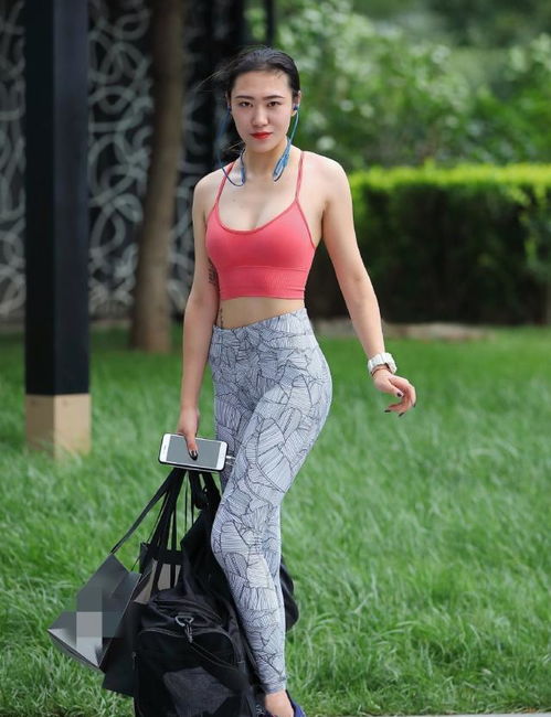 翘臀美女惊艳再现,GTA5摄影新潮流引领视觉盛宴 翘臀美女惊艳再现,GTA5摄影新潮流引领视觉盛宴