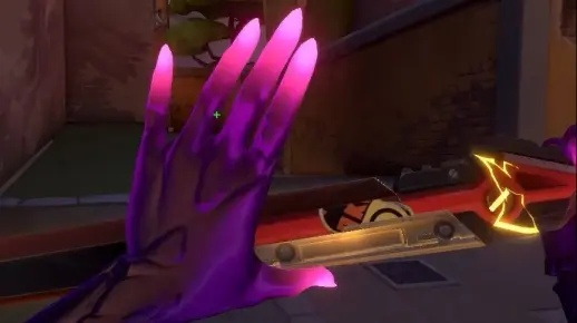 芮娜视角揭秘：无畏契约职业选手亚海城内绝技解析