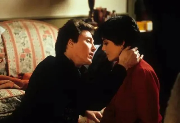 《咖啡因》惊悚揭秘：虚幻4打造沉浸式恐怖冒险新体验