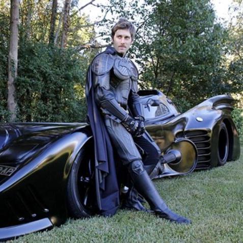 全新曝光!蝙蝠侠超炫“蝙蝠车”震撼来袭,科技革新再升级 全新曝光!蝙蝠侠超炫“蝙蝠车”震撼来袭,科技革新再升级