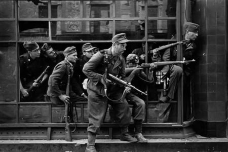 华沙起义惨烈:波兰民众英勇抗争,历史铭记悲壮瞬间 华沙起义惨烈:波兰民众英勇抗争,历史铭记悲壮瞬间