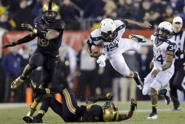 疯狂引擎激战启,全新橄榄球盛宴! 疯狂引擎激战启,全新橄榄球盛宴!