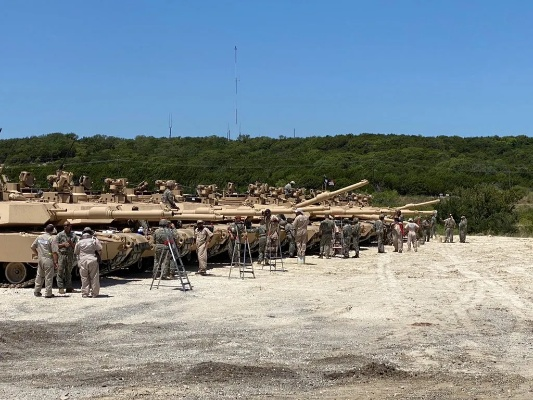 免费体验军事训练，揭秘《美国陆军：试验场》新预告震撼来袭