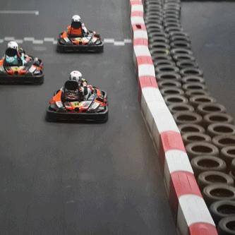 速度激情极致解析：深度揭秘真实感赛车游戏新境界