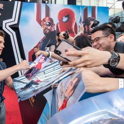 极致游戏头盔体验,镜缘蜘蛛侠快感新境界 极致游戏头盔体验,镜缘蜘蛛侠快感新境界