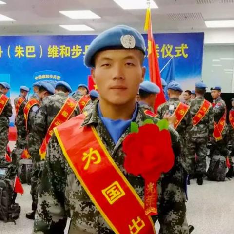 《使命召唤9》销量下滑：一触即发的巅峰对决，谁将问鼎冠军？