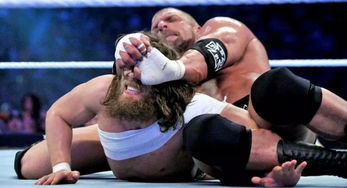 巅峰对决:巨石强森VS麦克希尔斯,WWE12传奇之战再燃激情 巅峰对决:巨石强森VS麦克希尔斯,WWE12传奇之战再燃激情