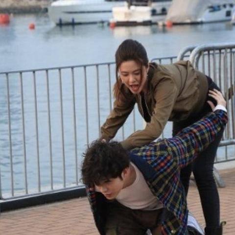 惊悚体验！首次揭秘丧尸化游戏机惊魂玩法