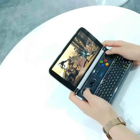 Xbox 720与PS4新品揭晓，一年内震撼登场，创新体验即将开启